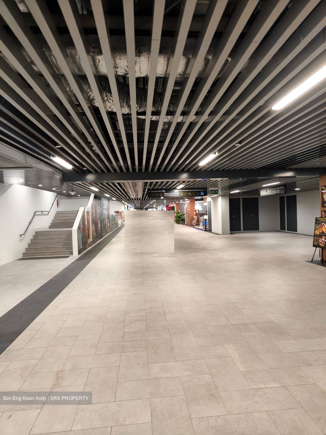 Club Street (D1), Retail #562539391